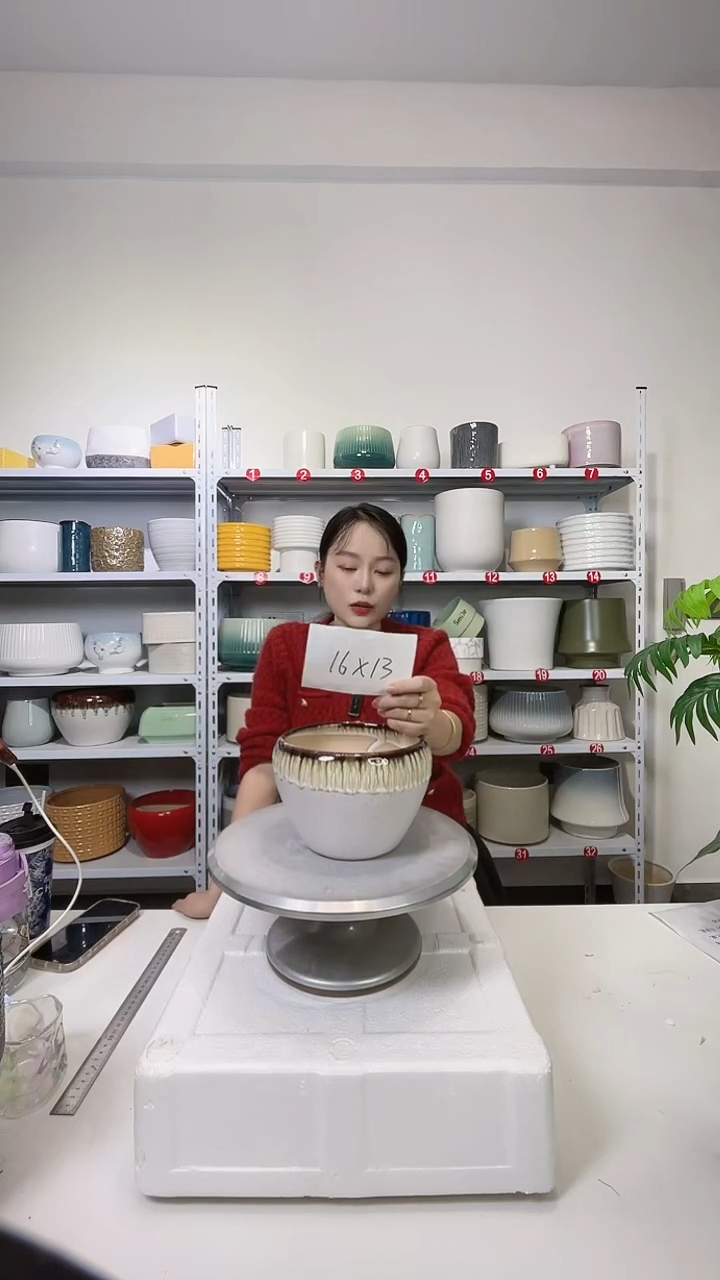 【闪购商品】陶瓷白苹果盆小号16*13