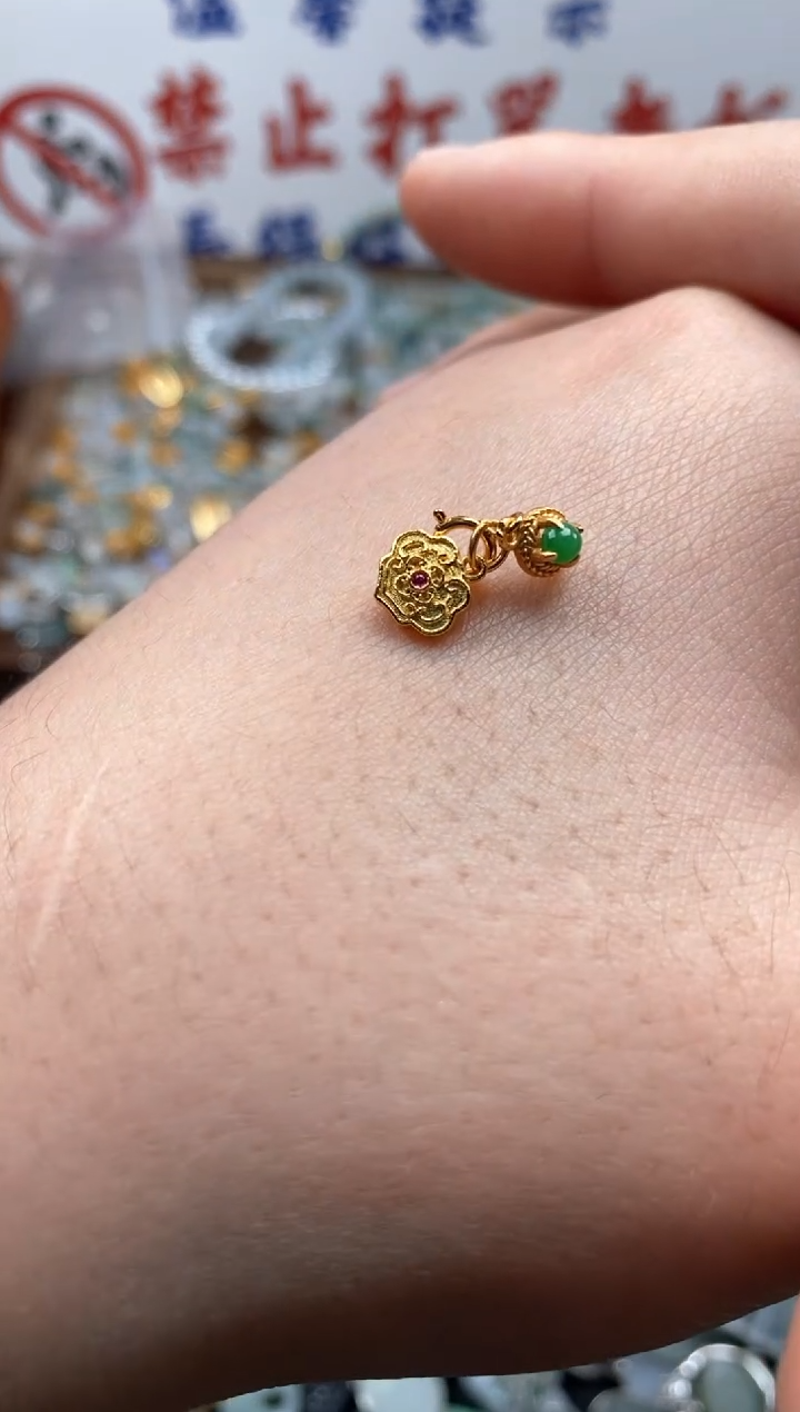 【闪购商品】翡翠颈饰未镶嵌哥哥