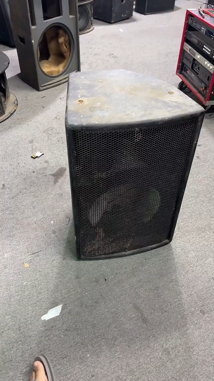 8新不包邮   单只 12寸空箱 配件处理  运费到付