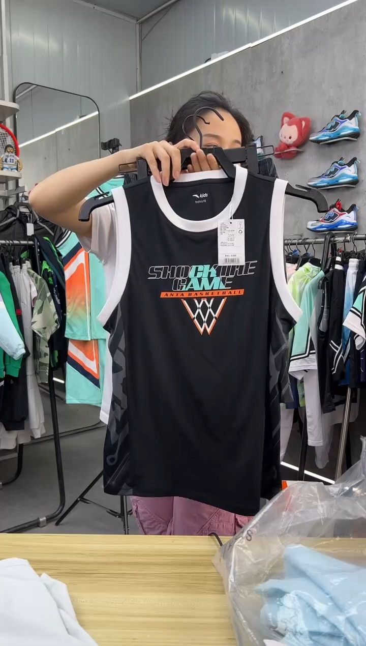 安踏儿童衣服尺码 ：130