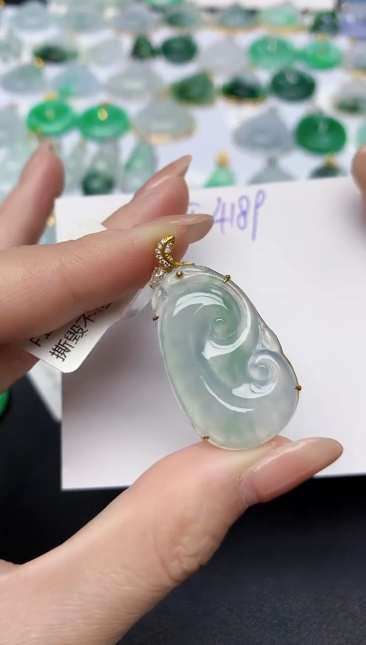颈饰18K金镶嵌翡翠天然缅甸A货翡翠百元以上9元证书费自理