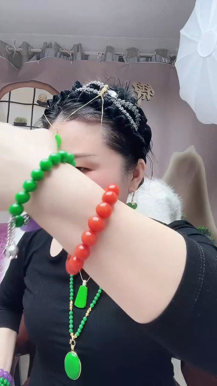 【闪购商品】翡翠手链未镶嵌卡12红翡手链