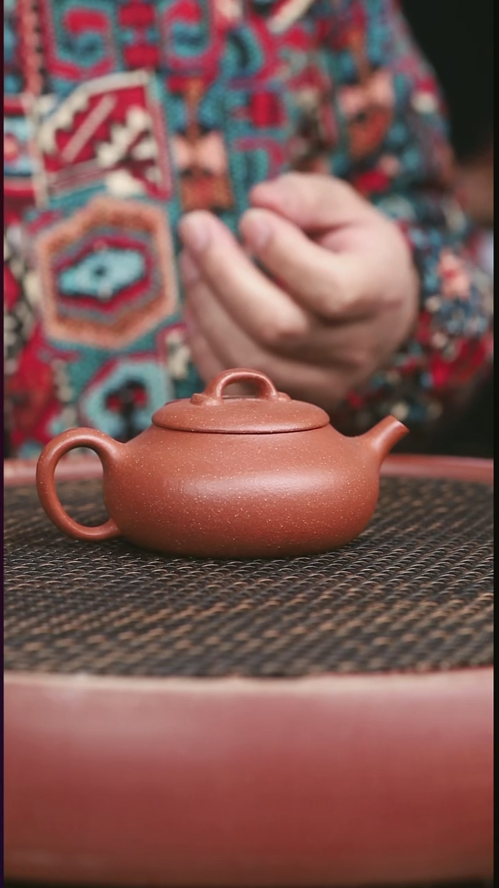 茶壶紫砂16号红降坡150CC