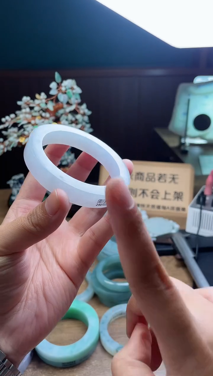 【闪购商品】定制翡翠手镯未镶嵌定制
