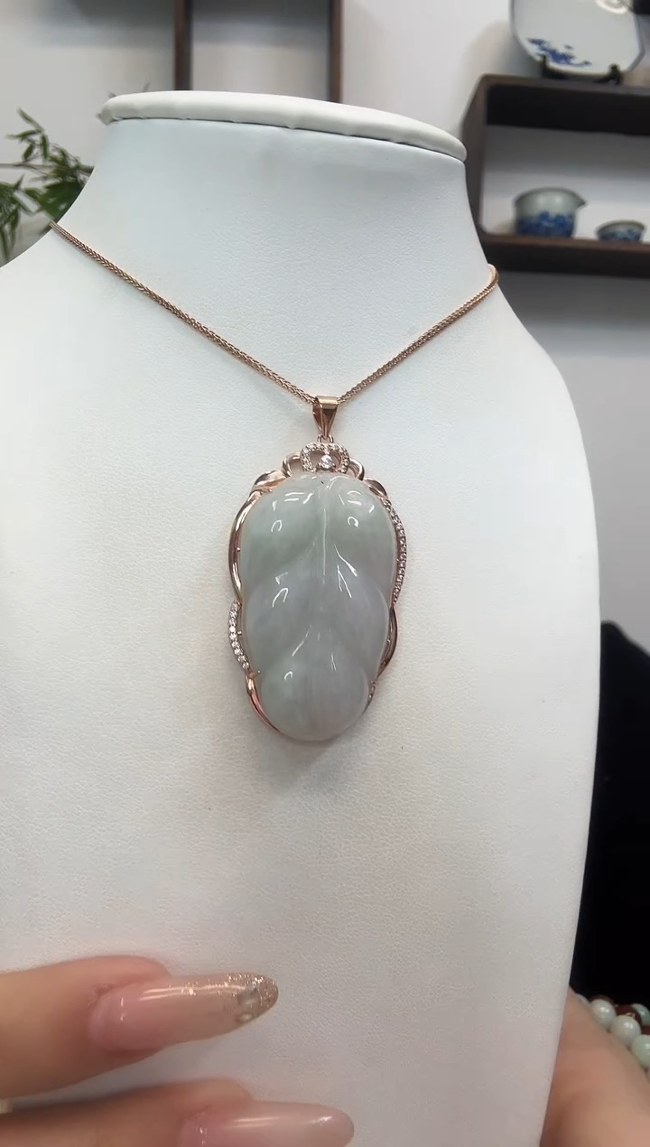 吊坠(赠链)银S925镶嵌翡翠叶子玫瑰边