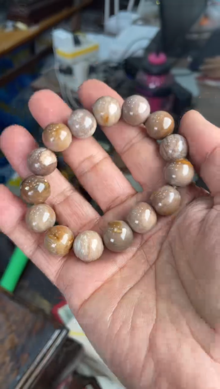 【闪购商品】硅化玉手串未镶嵌127