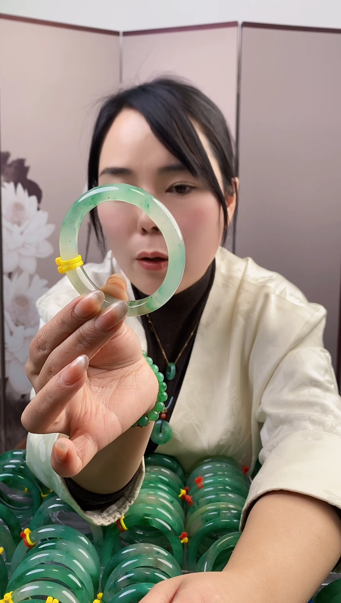 【闪购商品】石英质玉手镯未镶嵌60