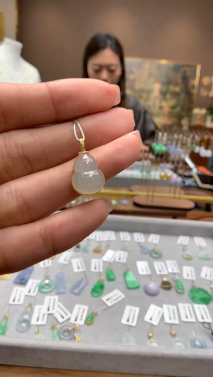 【闪购商品】翡翠颈饰18K金镶嵌葫芦