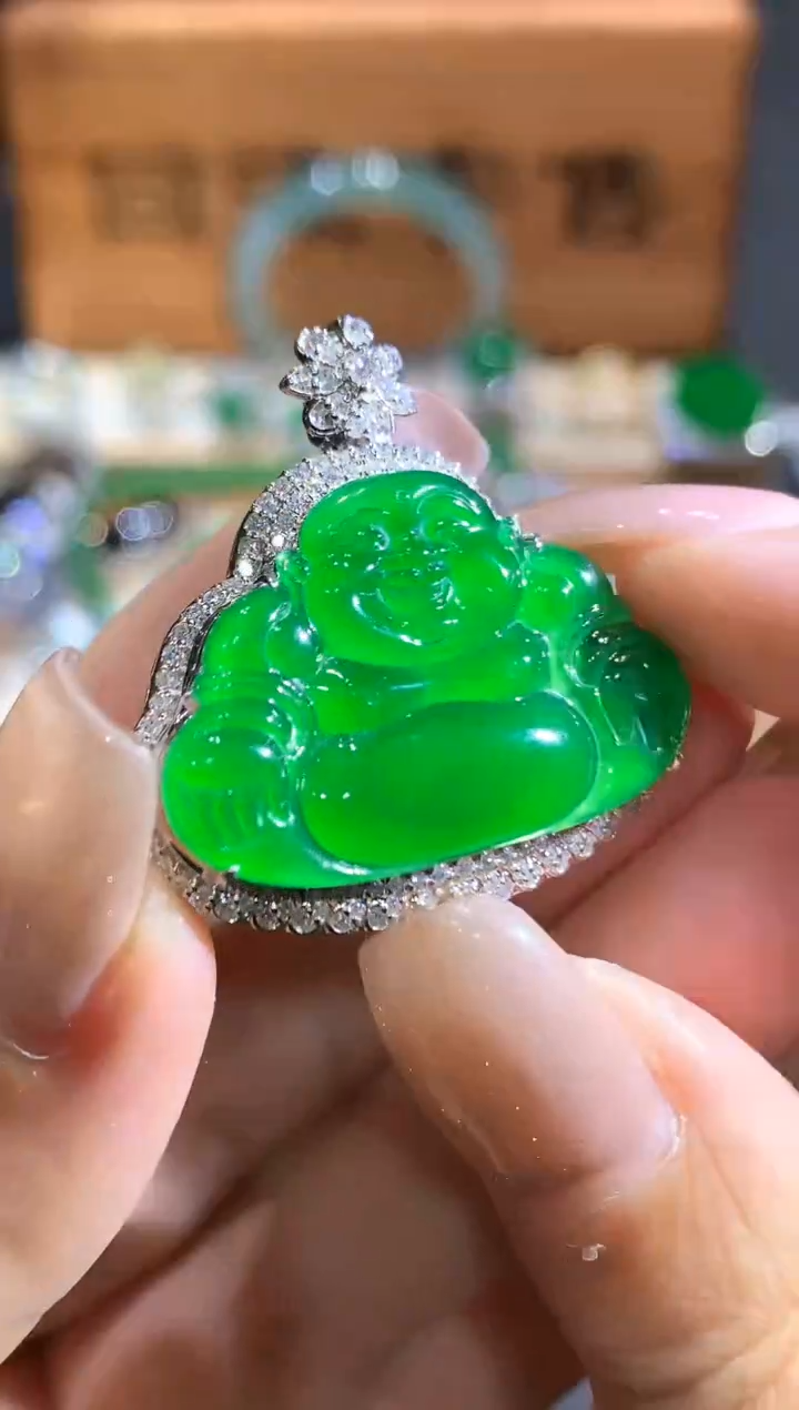 【闪购商品】翡翠颈饰18K金镶嵌团购