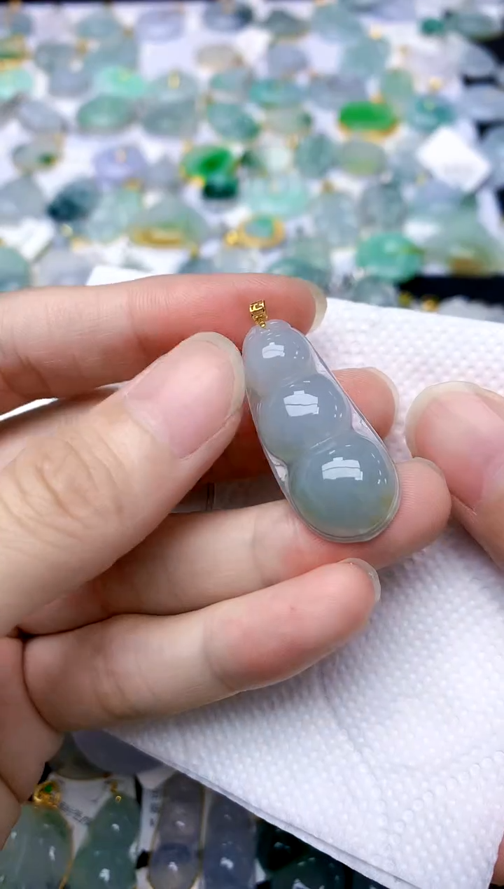 颈饰18K金镶嵌翡翠天然A货翡翠