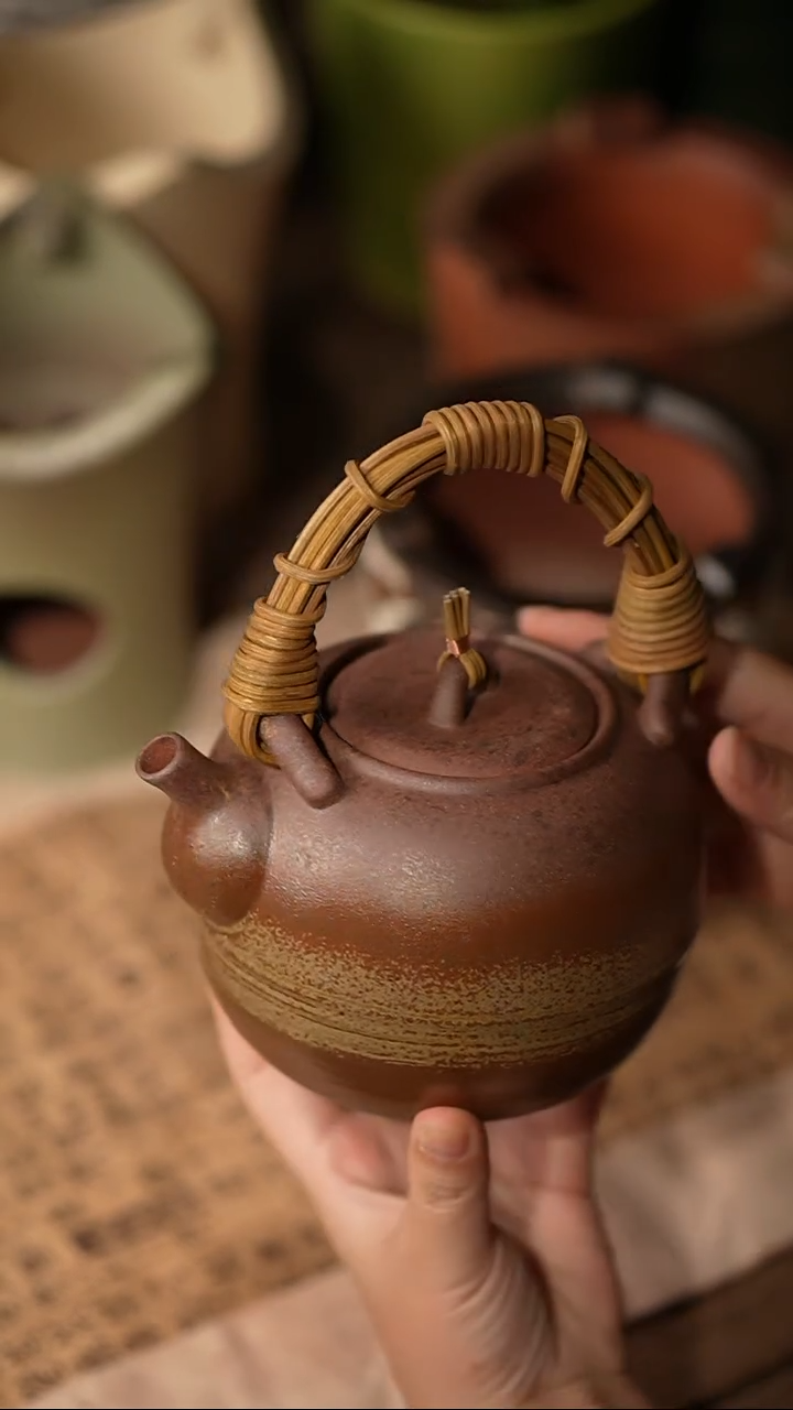 019绑藤提梁壶800CC