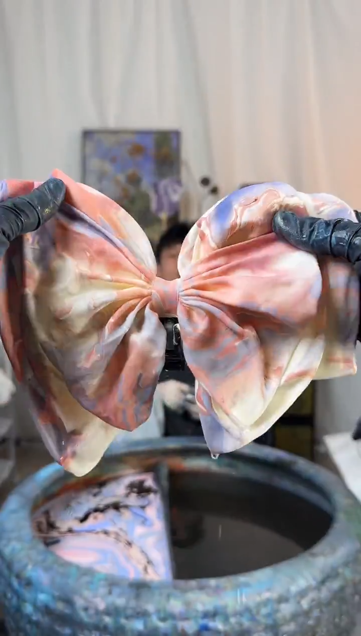 242 定制色 三层蝴蝶抓夹