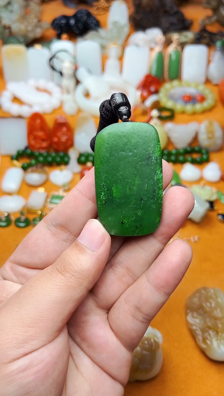 【闪购商品】和田玉颈饰未镶嵌无事牌