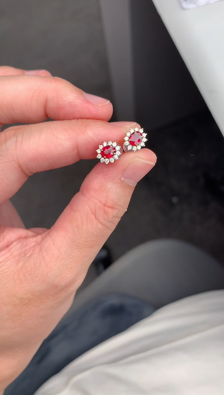 【闪购商品】红宝石耳钉18K金镶嵌85分红宝石耳钉