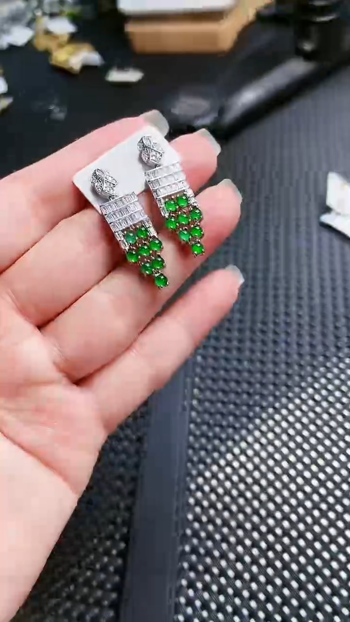 【闪购商品】翡翠耳饰未镶嵌11111111