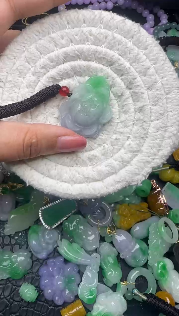 颈饰未镶嵌翡翠缅甸翡翠吊坠