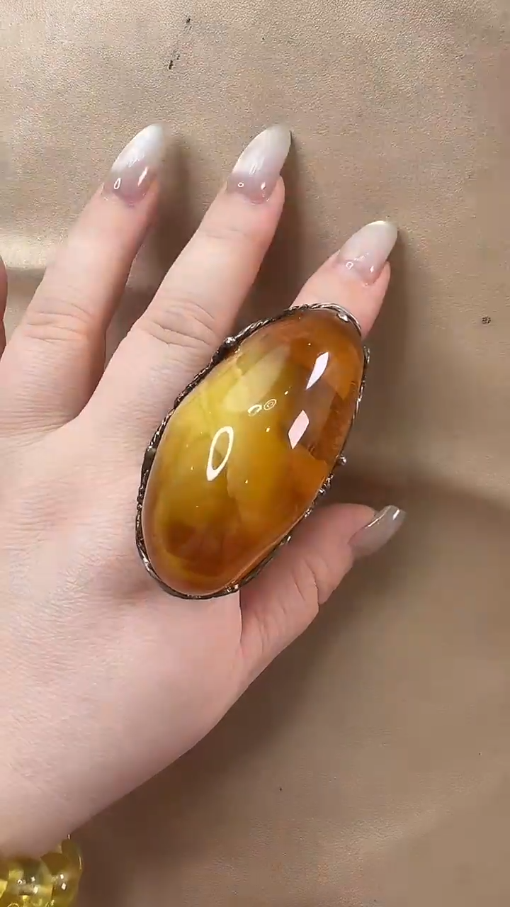 琥珀颈饰未镶嵌戒指