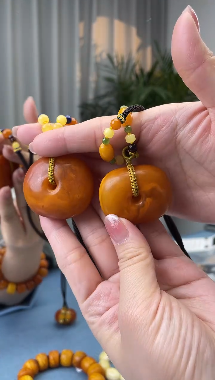 【闪购商品】蜜蜡珠宝奇石未镶嵌假一罚十，多样性发一件024