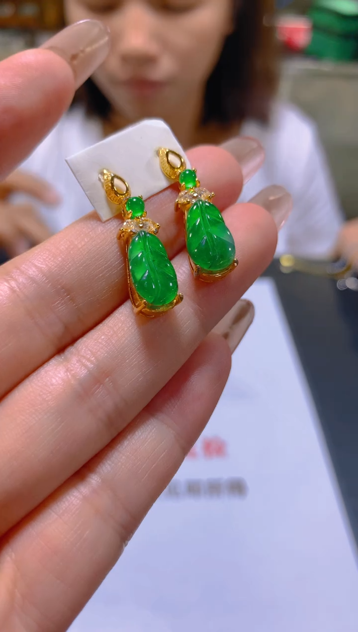 未镶嵌翡翠耳饰多样性发一