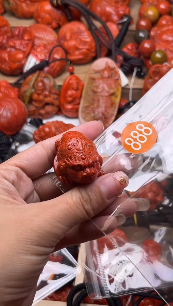 【闪购商品】南红玛瑙珠宝奇石合金888