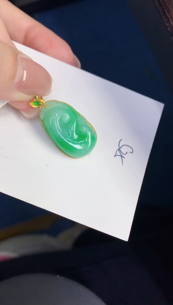 【闪购商品】翡翠颈饰18K金镶嵌0000000000