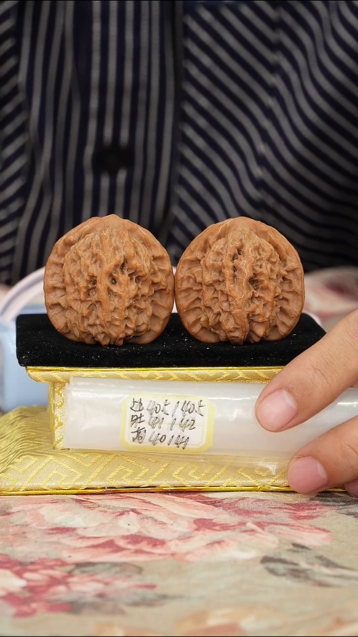 文玩核桃把件非嫁接马老四