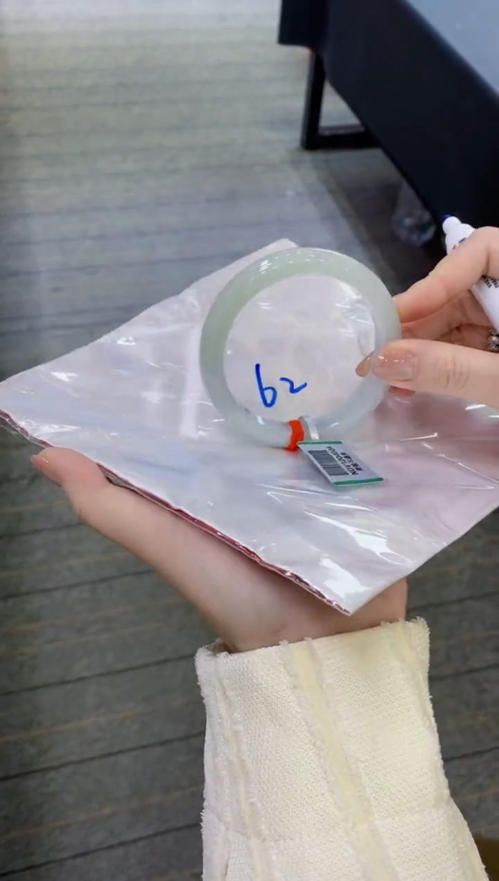 【闪购商品】翡翠手镯未镶嵌111111111111