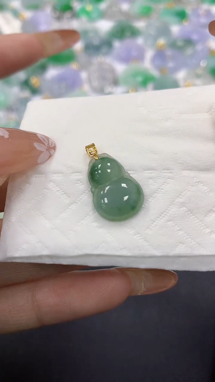 颈饰18K金镶嵌翡翠a货假一赔三支持复检百元上9元证书费自理
