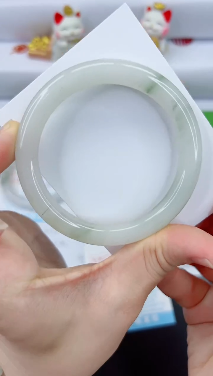 【闪购商品】石英质玉手镯未镶嵌875-58.4