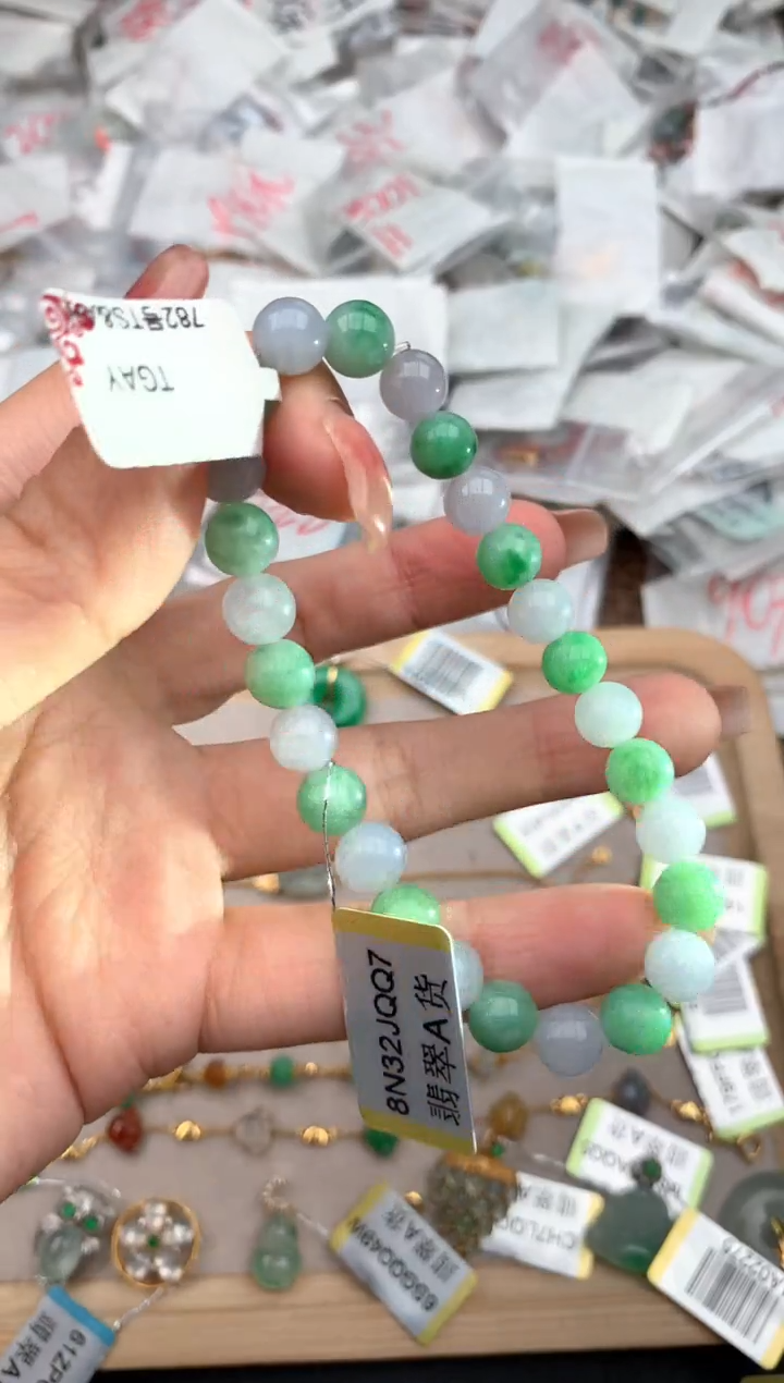 未镶嵌挂件翡翠1