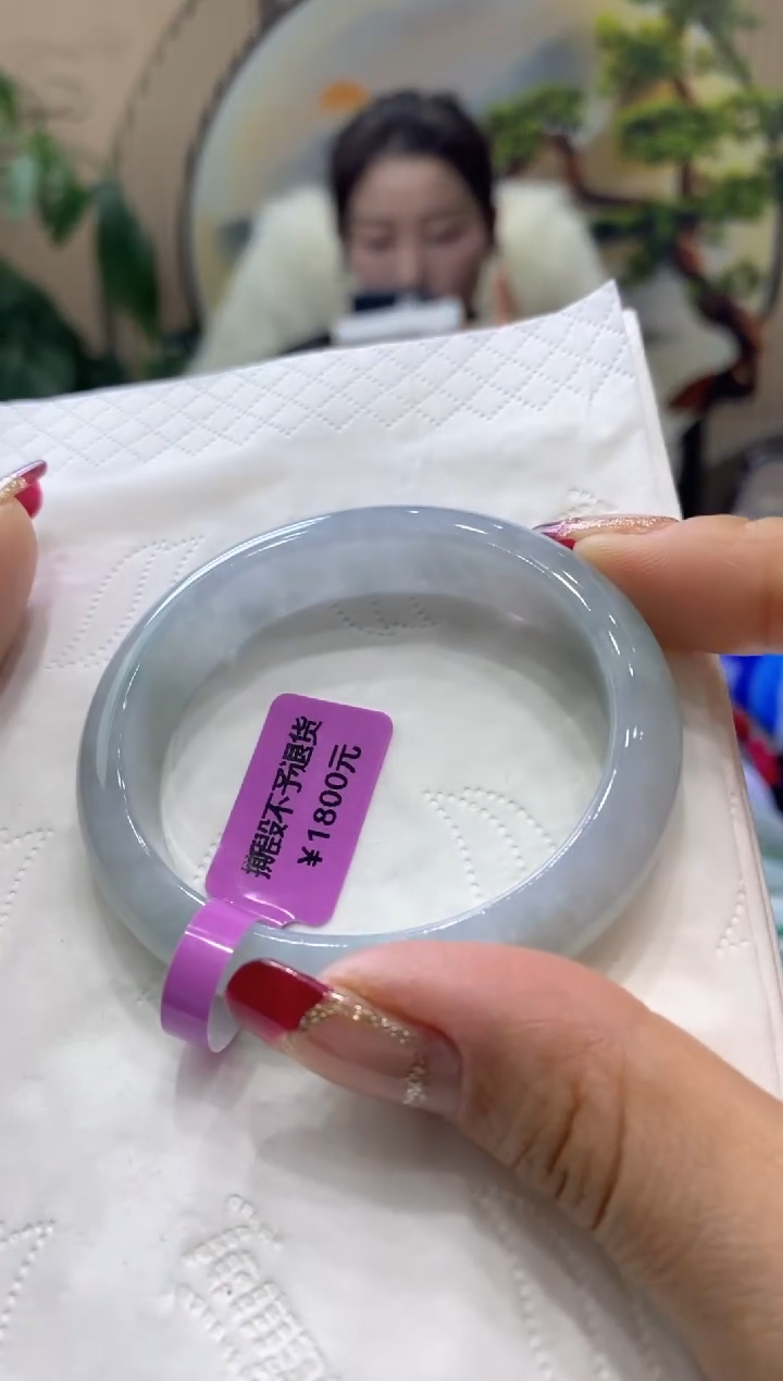 【闪购商品】翡翠手镯未镶嵌99913178