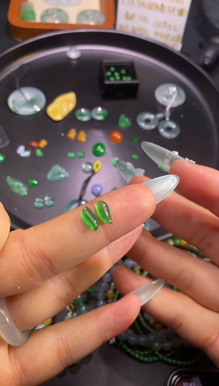 【闪购商品】翡翠挂件未镶嵌随行