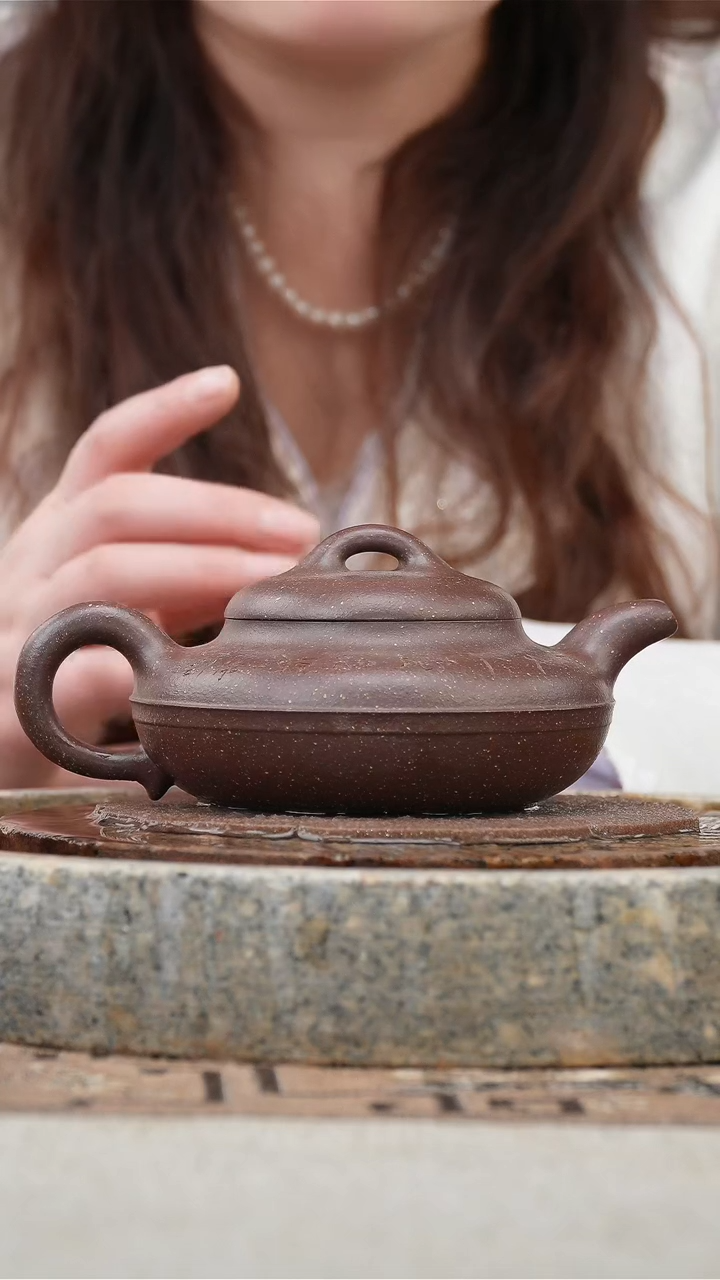 【闪购商品】紫砂茶壶桃花泥线圆壶