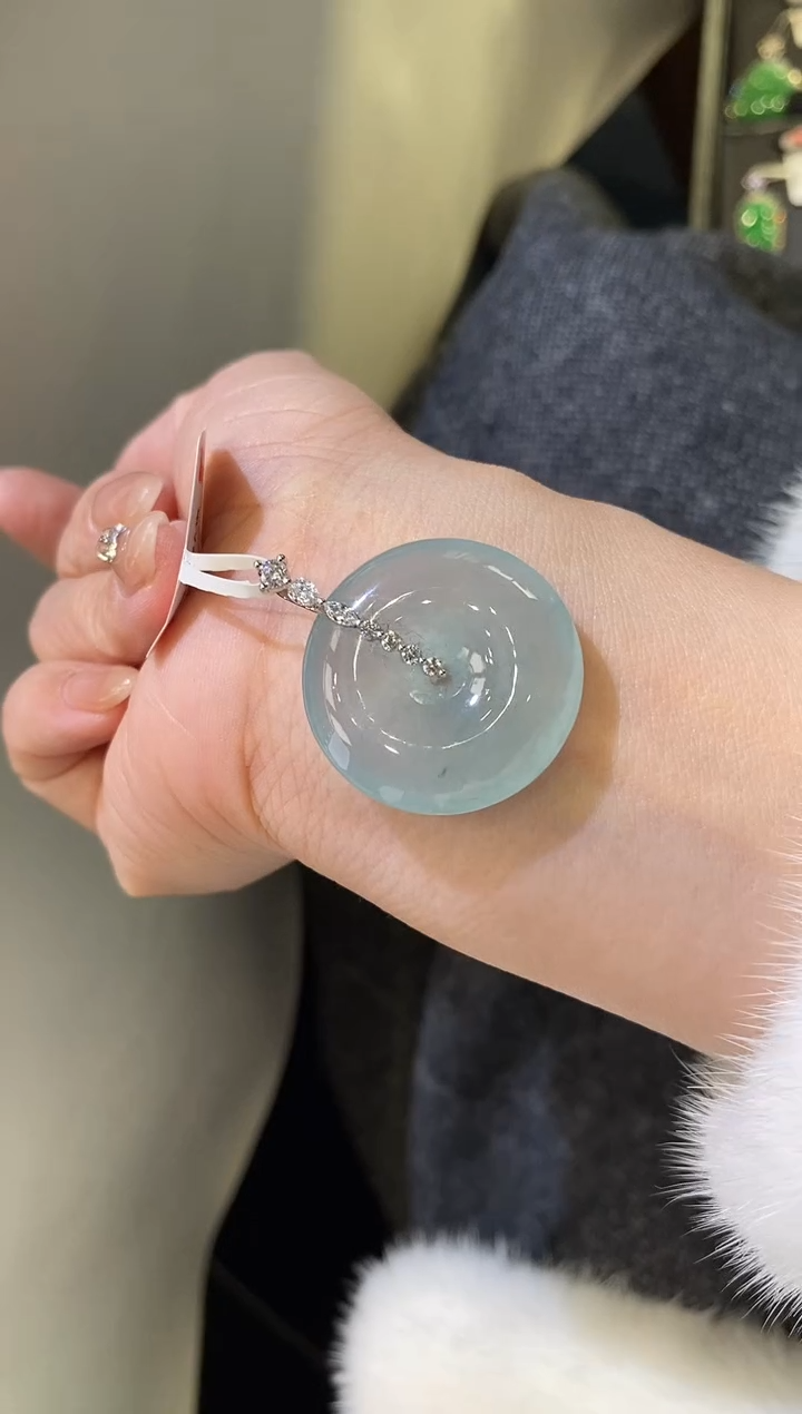 吊坠(不含链)18K金镶嵌翡翠平安扣