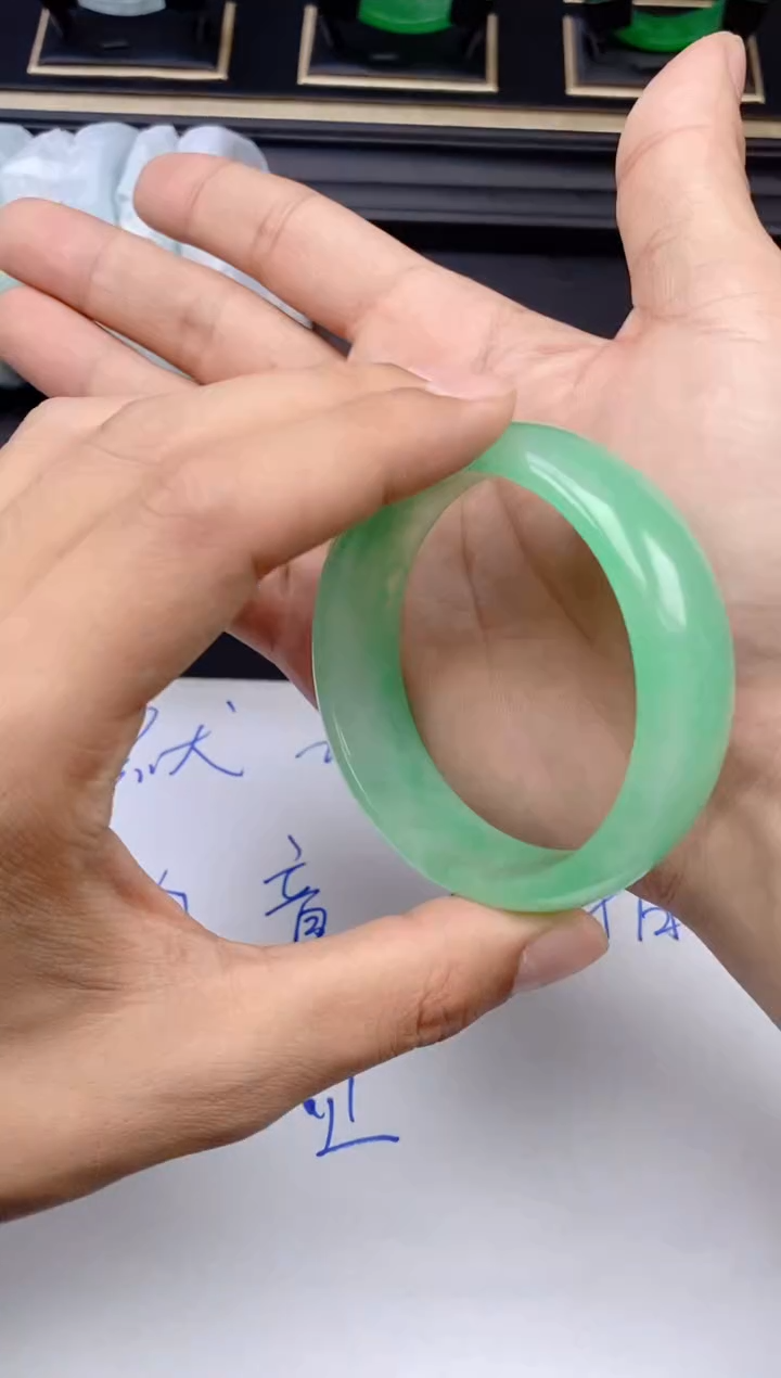 未镶嵌手镯翡翠019