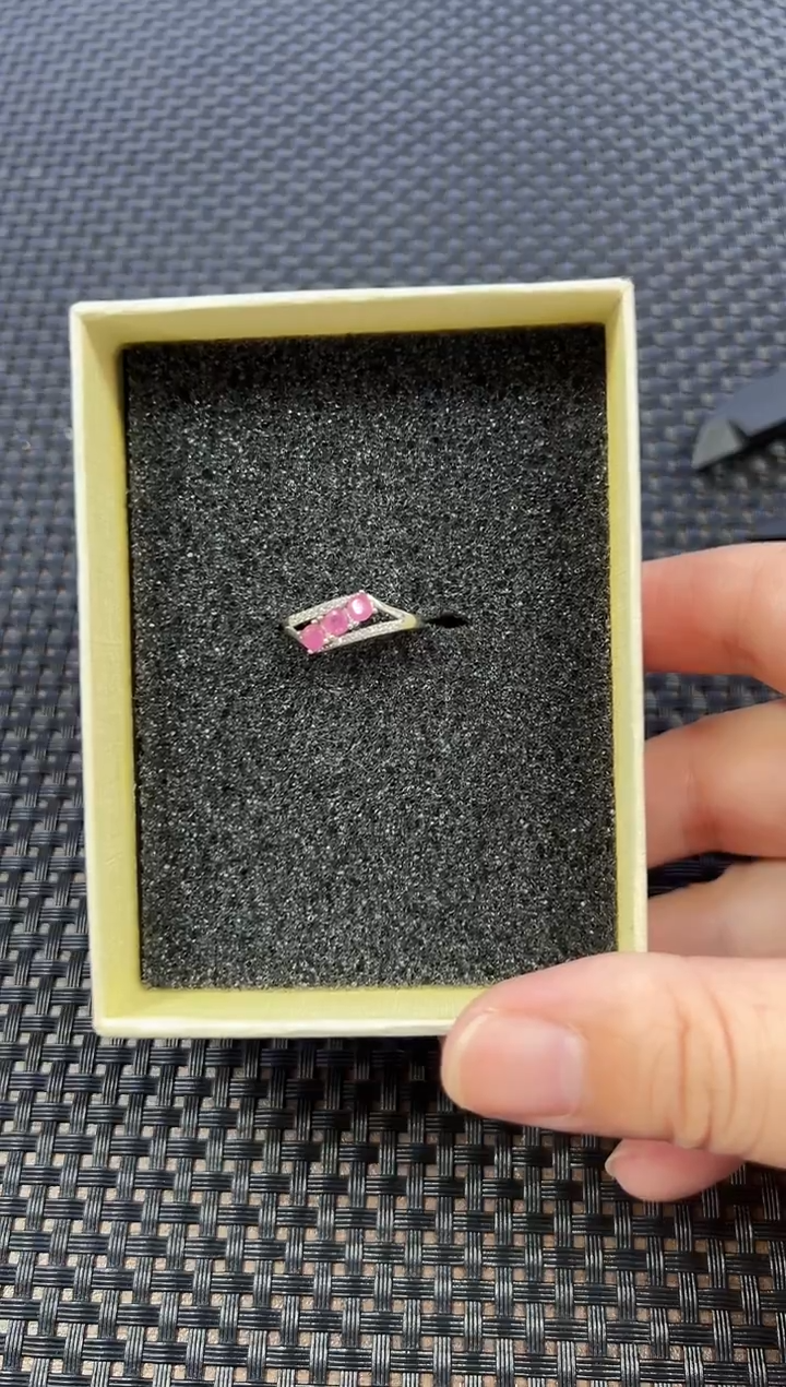 银S925镶嵌戒指碧玺梅**香（多样性发一件）