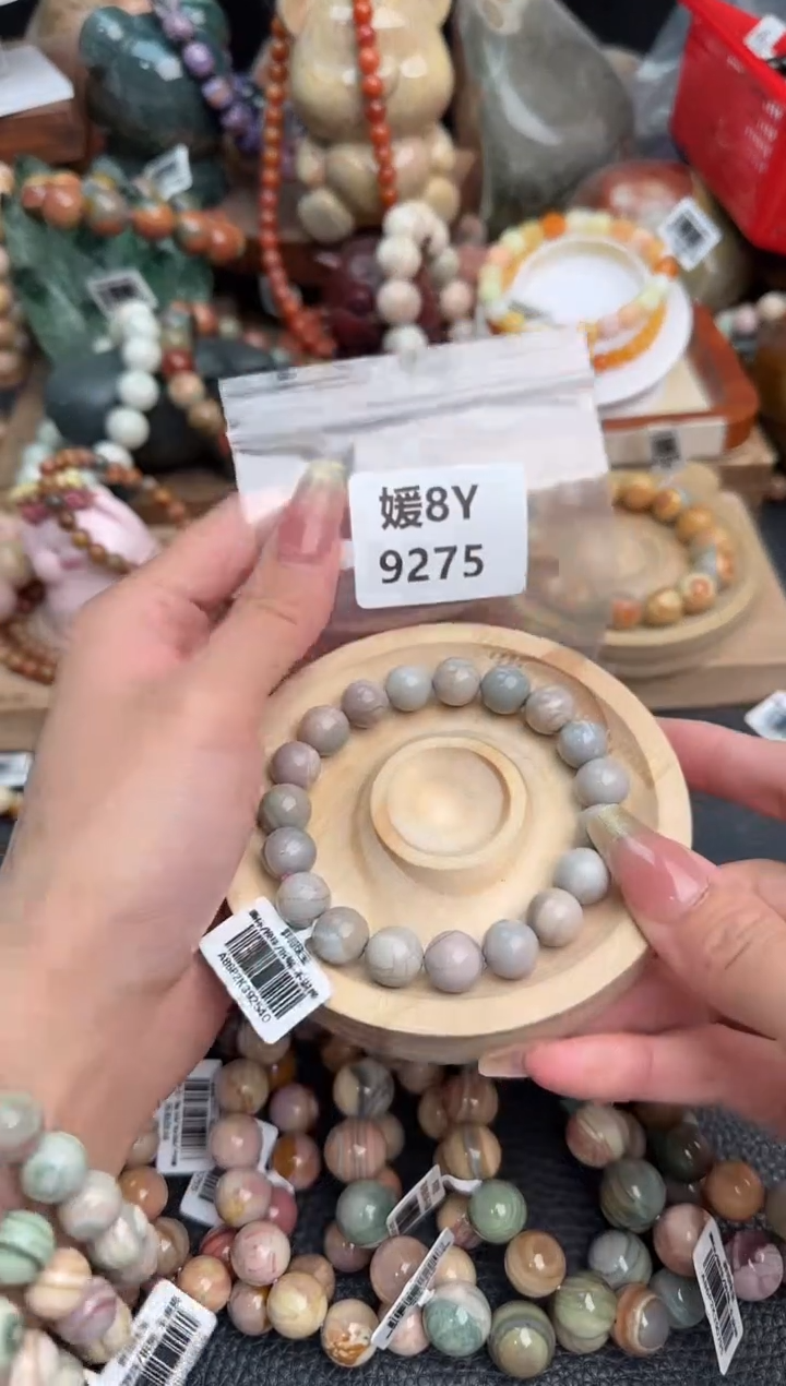 【闪购商品】石英质玉未镶嵌手链8Y9275