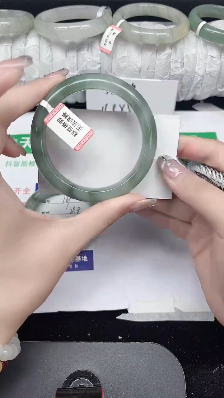 未镶嵌手镯石英质玉170-56/57