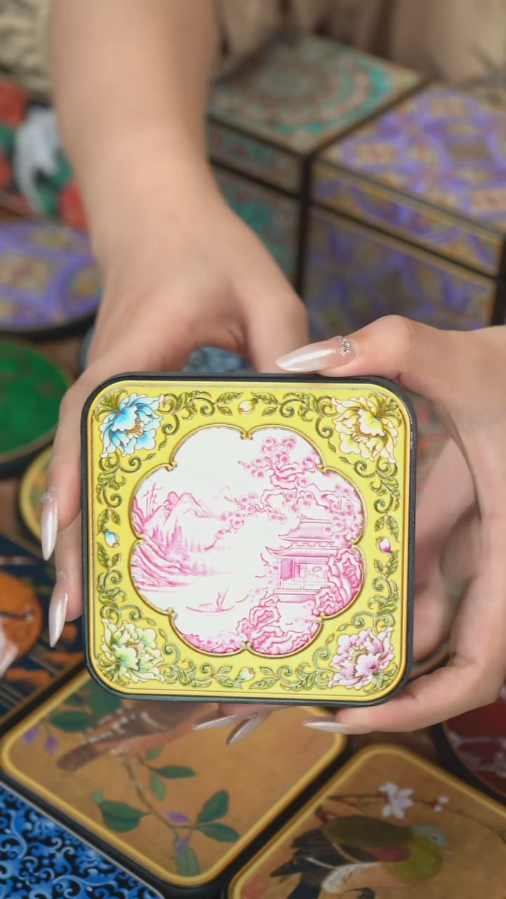 壹藏贰宝赏花镜图案一片