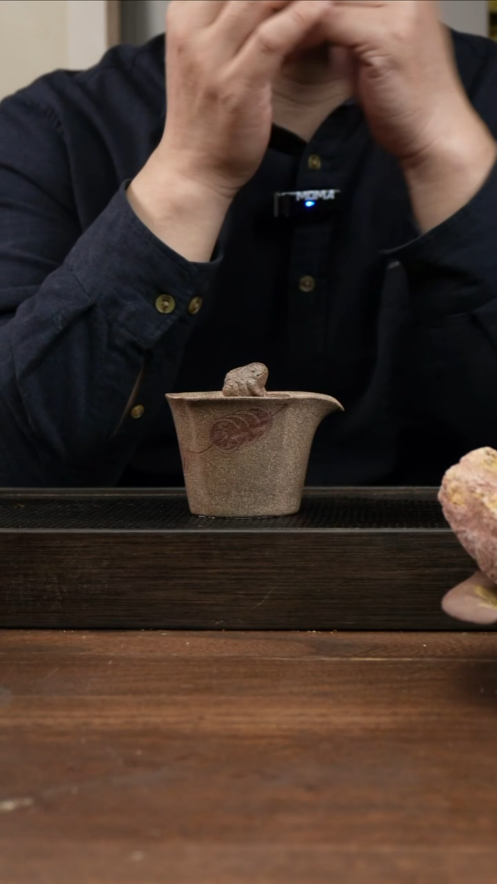 茶杯紫砂流**_还原烧金蟾手抓     120CC  