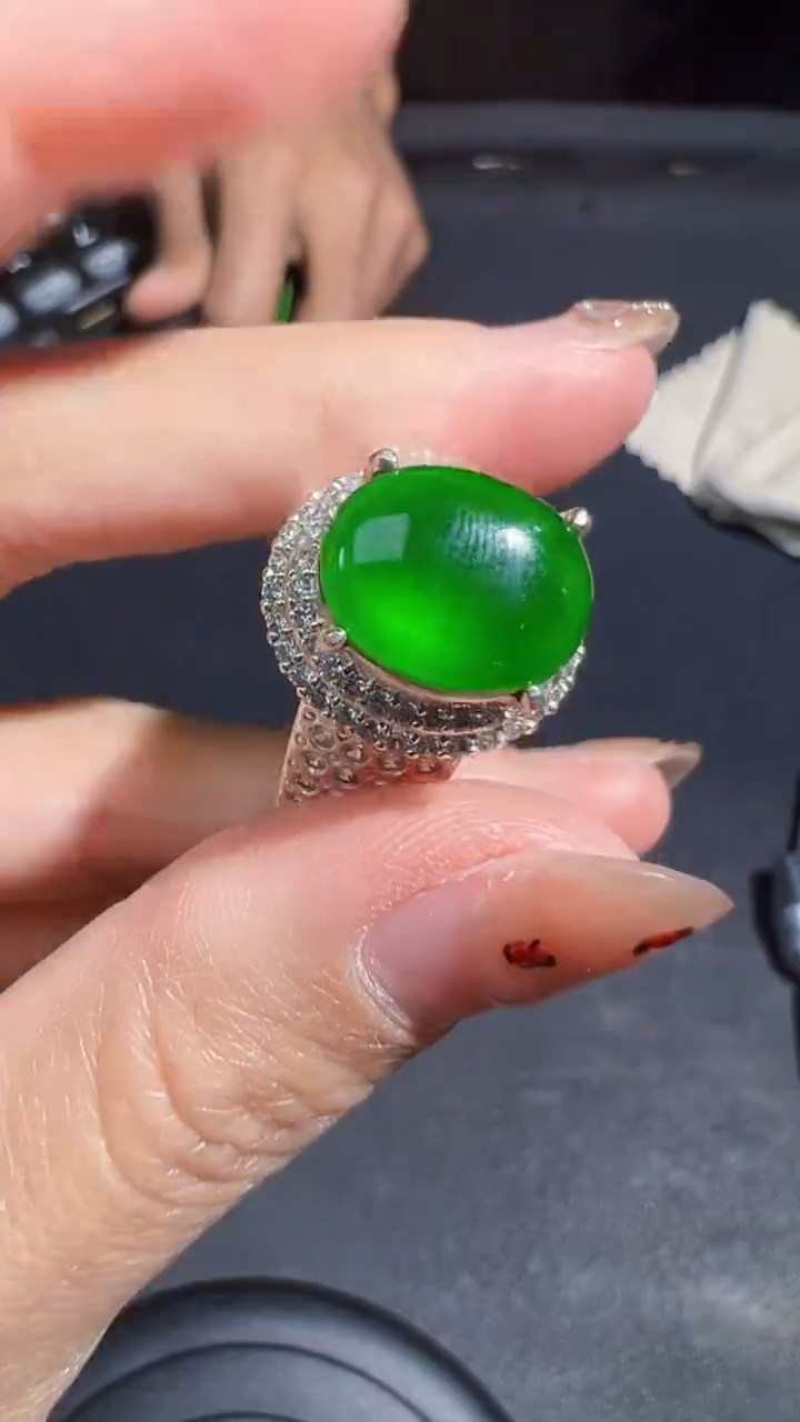 【闪购商品】定制翡翠未镶嵌蛋面1