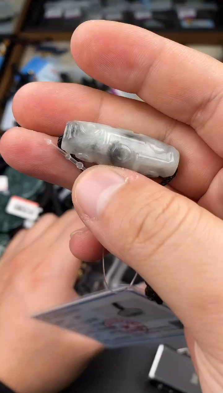 【闪购商品】翡翠颈饰未镶嵌  天然翡翠，一物一图