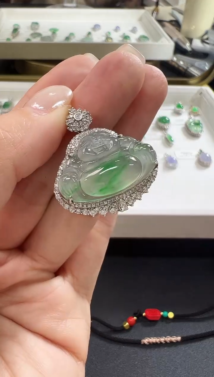 颈饰18K金镶嵌翡翠KBSZ1129-013