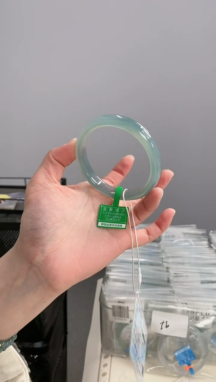 【闪购商品】玛瑙/玉髓手镯合金60圈