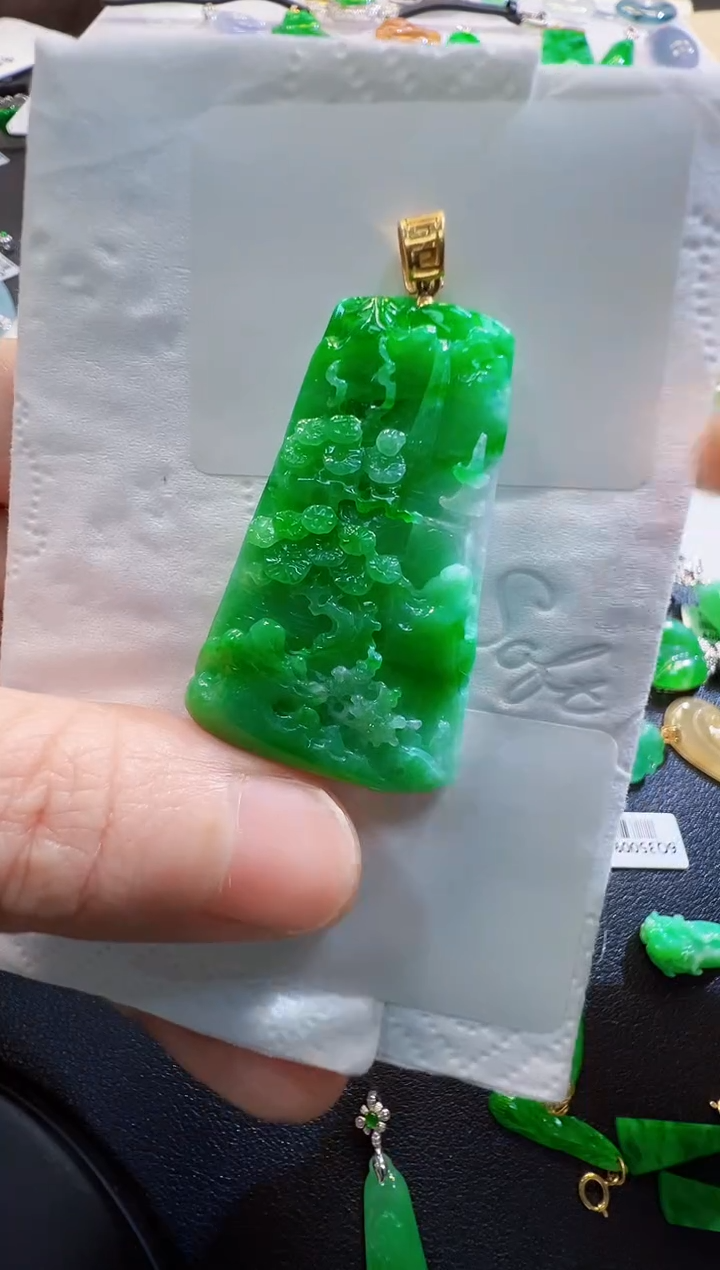 翡翠18K金镶嵌吊坠(不含链)3380