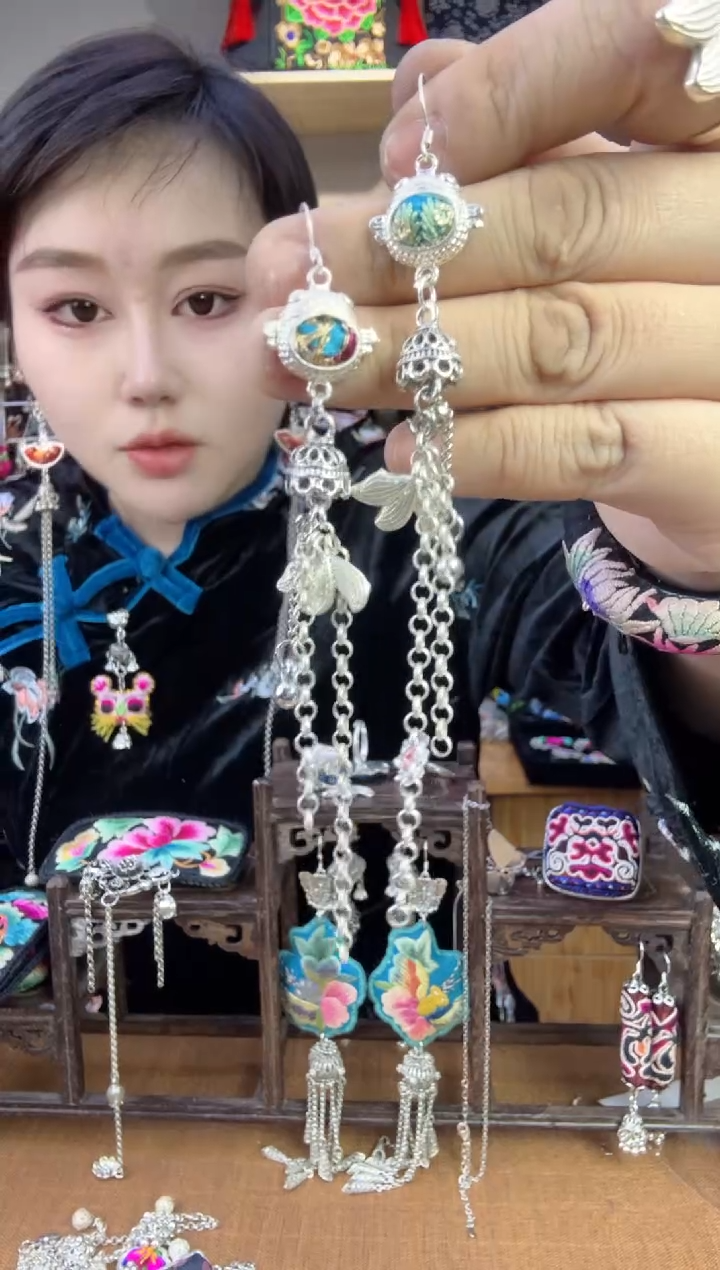 【闪购商品】刺绣纯手工苗绣非遗耳环