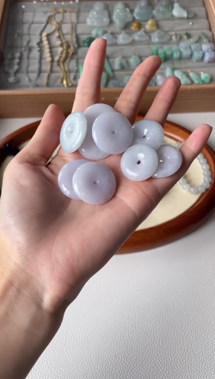 【闪购商品】翡翠颈饰未镶嵌平安扣