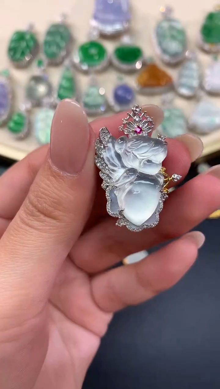 【闪购商品】翡翠吊坠(不含链)18K金镶嵌A79|23800