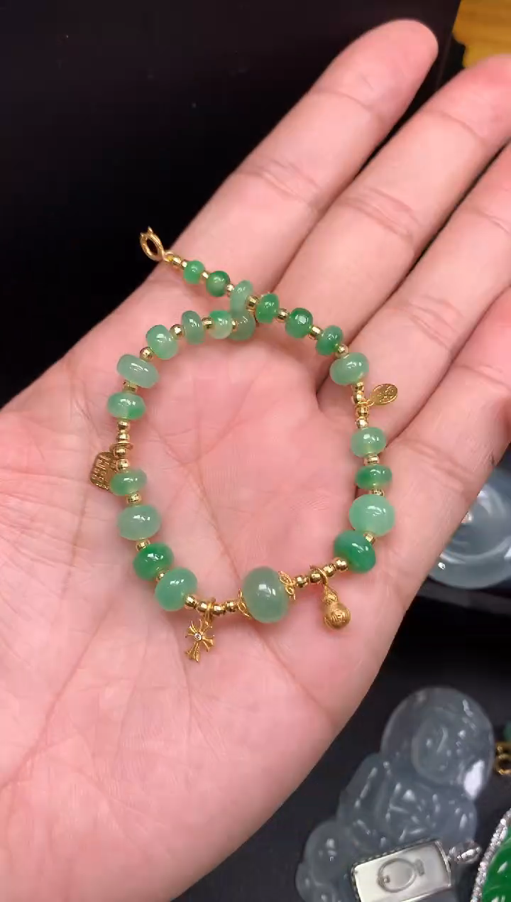 【闪购商品】翡翠颈饰18K金镶嵌手串