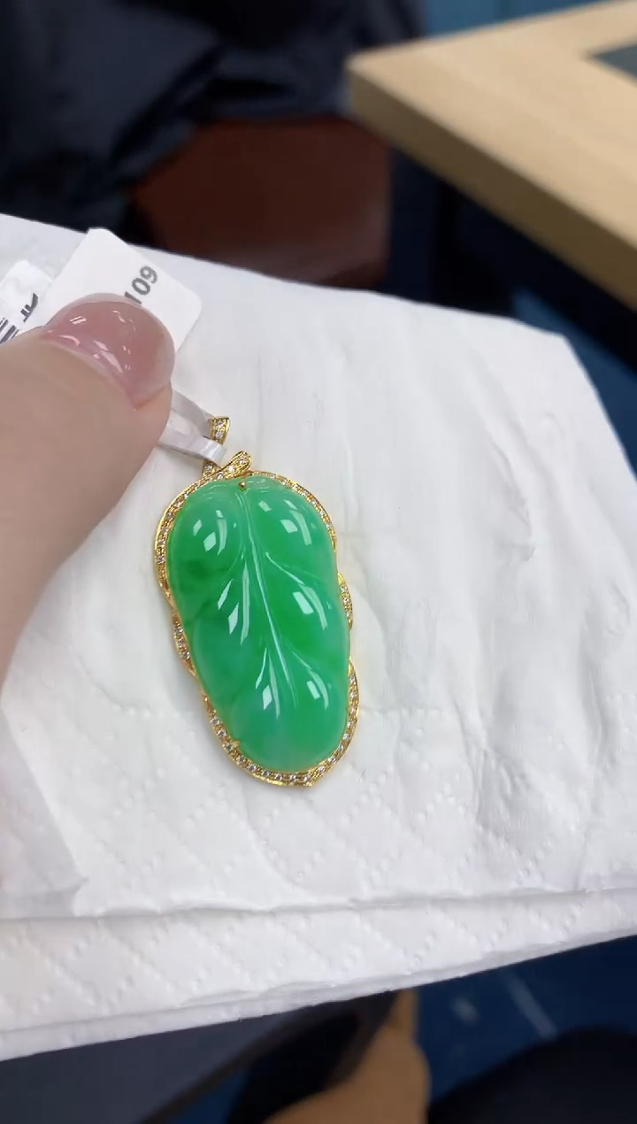 【闪购商品】翡翠颈饰18K金镶嵌天然缅甸翡翠A货